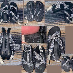 Chacos Size 9 women. Perfect Condition. Worn once.